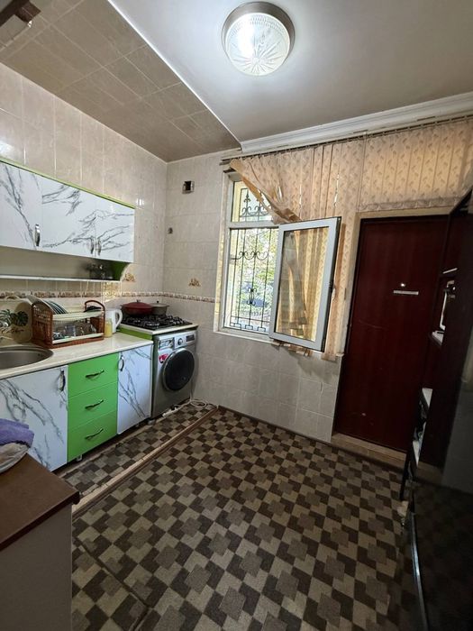 Сергели 6  дом продается 2 ком, срочно!