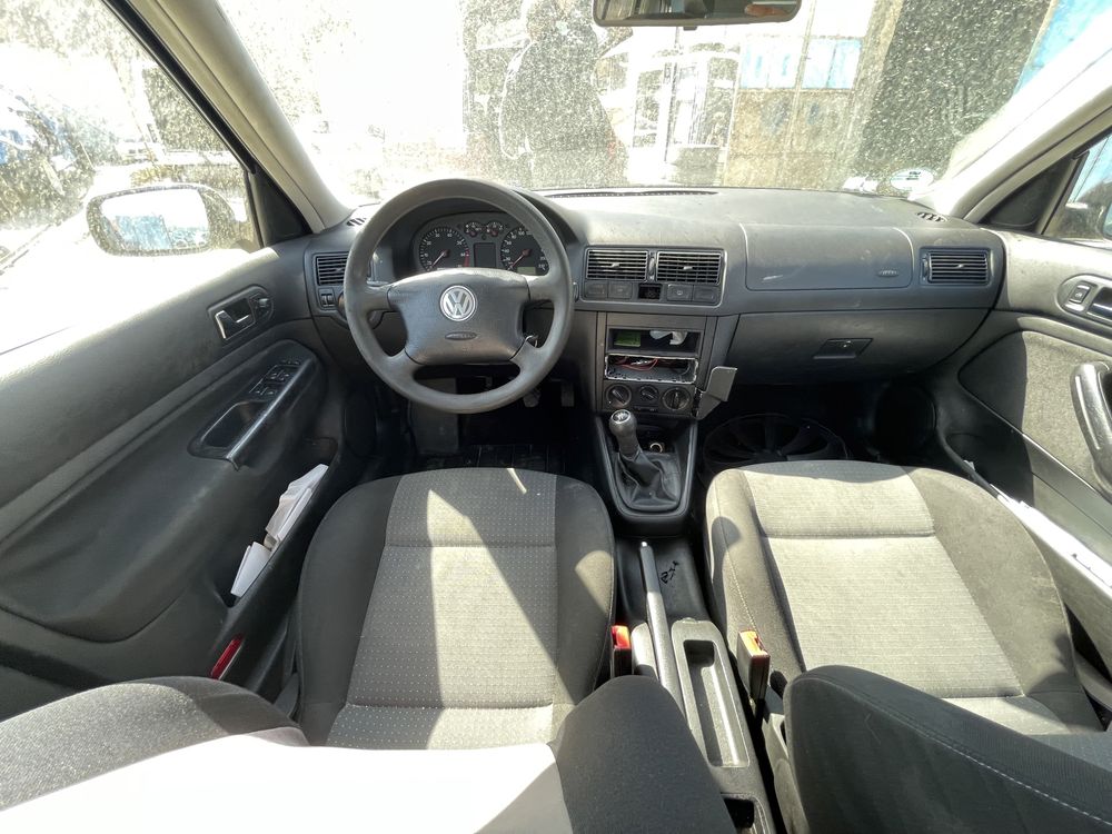 Vw Golf lV 1.4 16v 75кс На Части