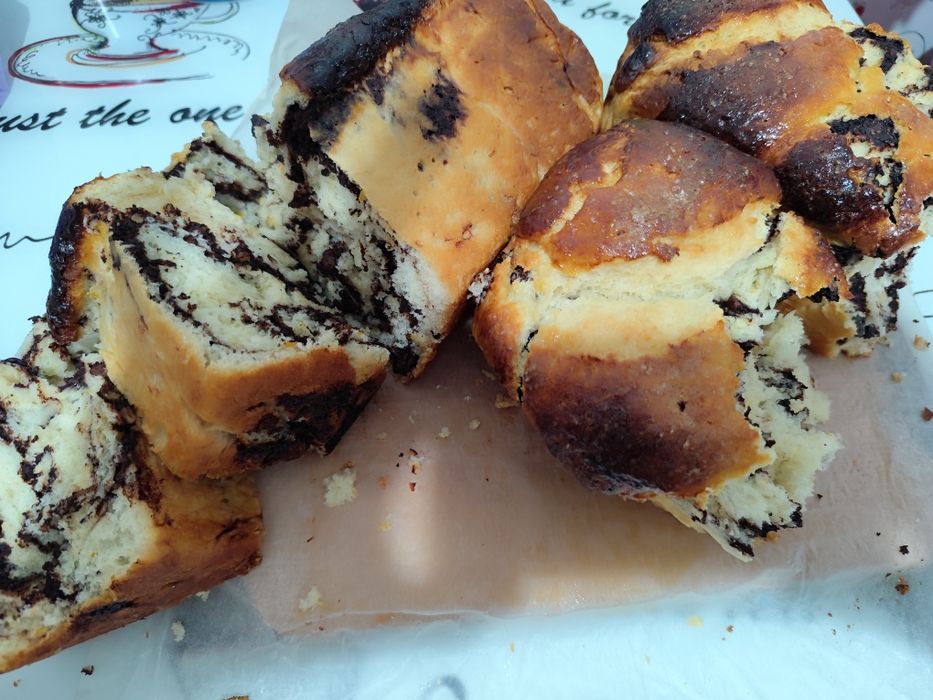 Fac cozonaci delicioși și plăcinte