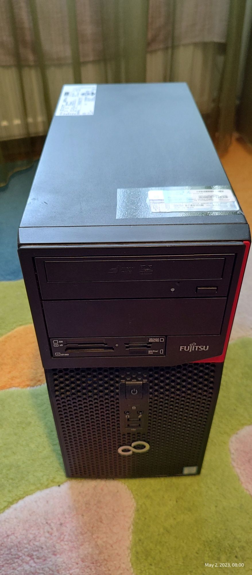 PC Fujitsu Made in Germany: QuadroK2000, 8gbDDR4, i3 4x3,70GHz, SSD250