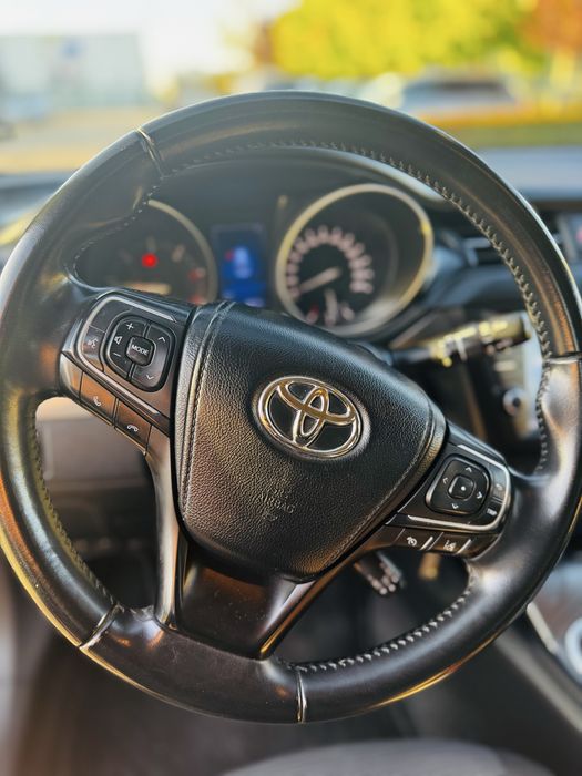 Тойота Авенсис комби 2016