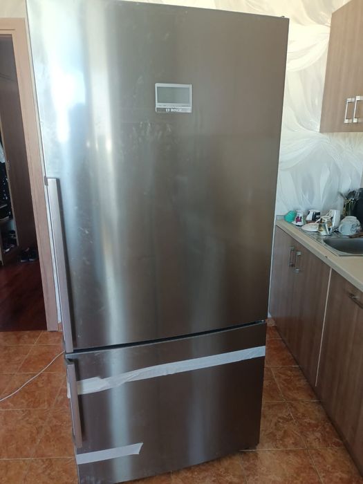 Холодильник  большой Bosch 186x86x81 см
