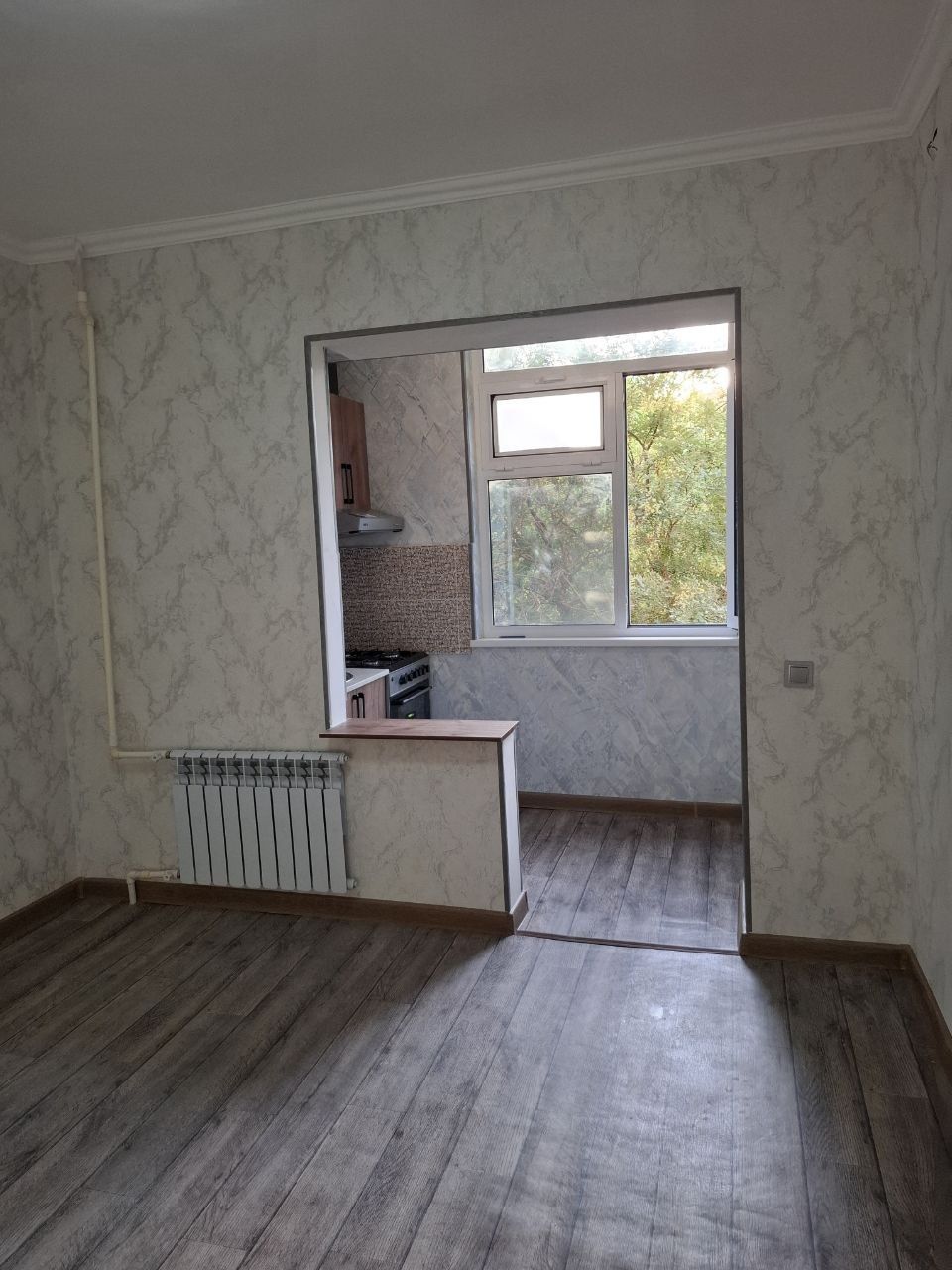 Продаю 1-комнату 21м2 Яшнабадский р-он Авиасозлар 2-этаж 4-этажный Дом