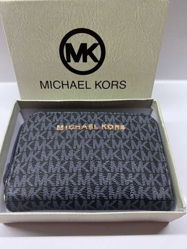 Портфейл Michael Kors