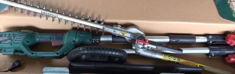 Foarfeca tuns gard viu telescopica la 220v