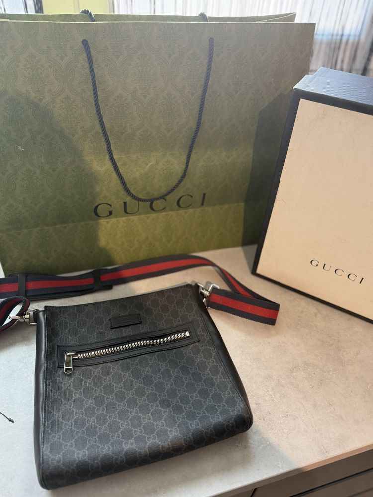 Gucci messenger bag GG Supreme, мъжка чанта, ТОП!