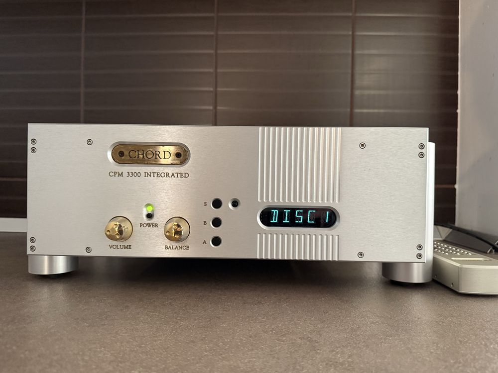 Amplificator high end Chord CPM 3300 2x220w in 8 ohm, cap de serie