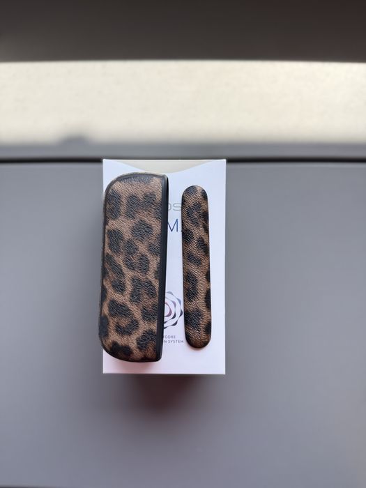iqos iluma auriu