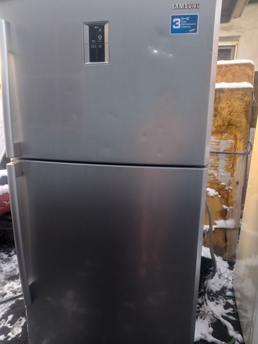 Продам холодильник