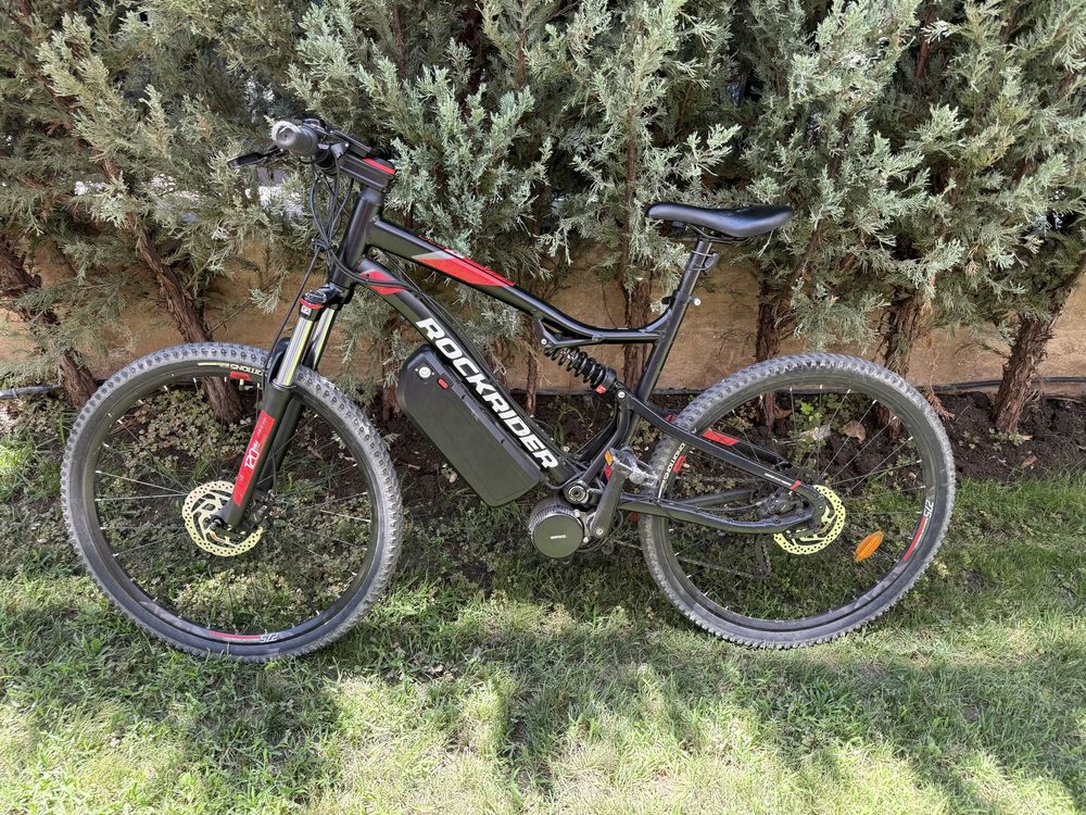 Електрически велосипед Rockrider с вграден Bafang мотор