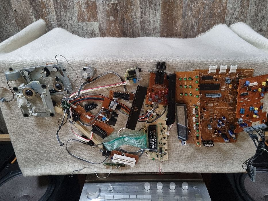 Pachet dif placi componente Technics,motorase, etc. Impecabile.