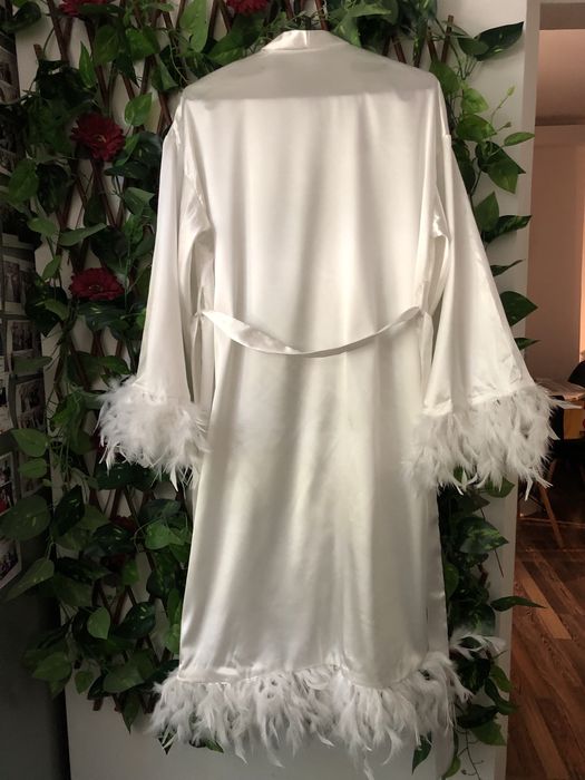 Halat alb, cu pene