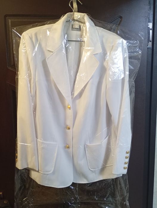 Белоснежный Пиджак почти Новый 46 размер