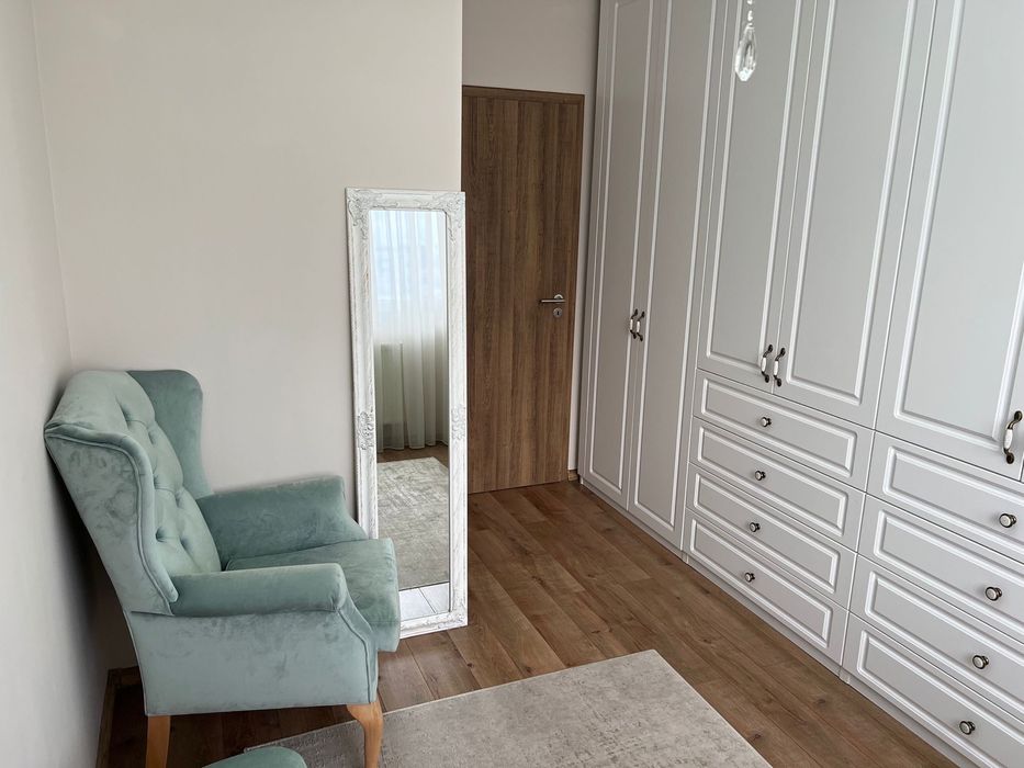 *Inchiriez apartament 3 camere Ared Prima shops