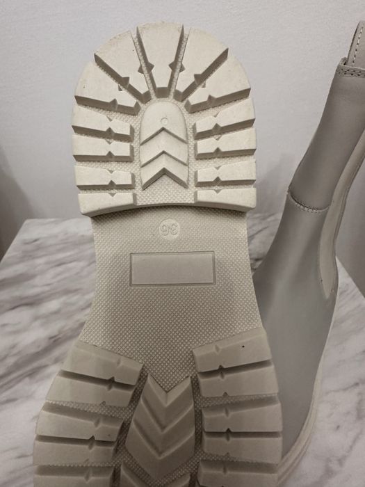 Ghete bej din piele naturala noi 36