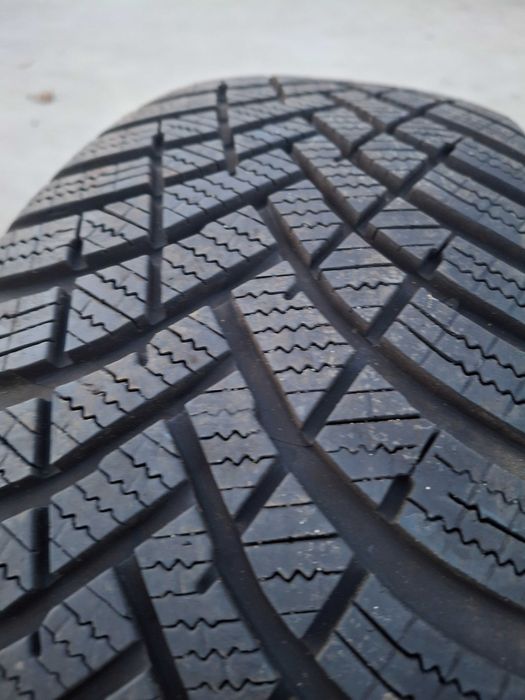 2бр. зимни гуми 205/60/16 Hankook като нови DOT 1623