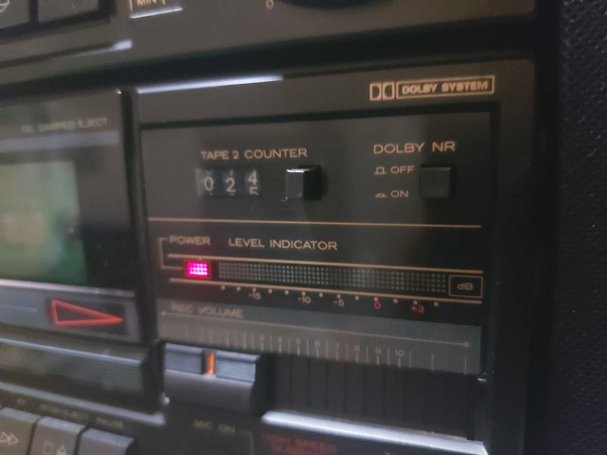 Hitachi HRD-MD28 & Htachi HS-E38 AM-FM Stereo Cassette Recorder & 2Way