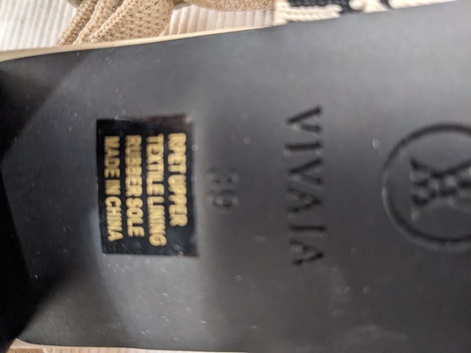 Sandale foarte frumoase și comode.