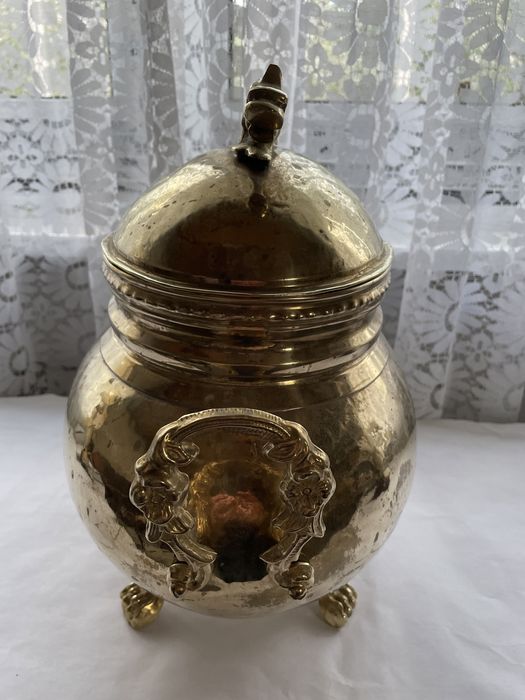 Vase din alama emailată