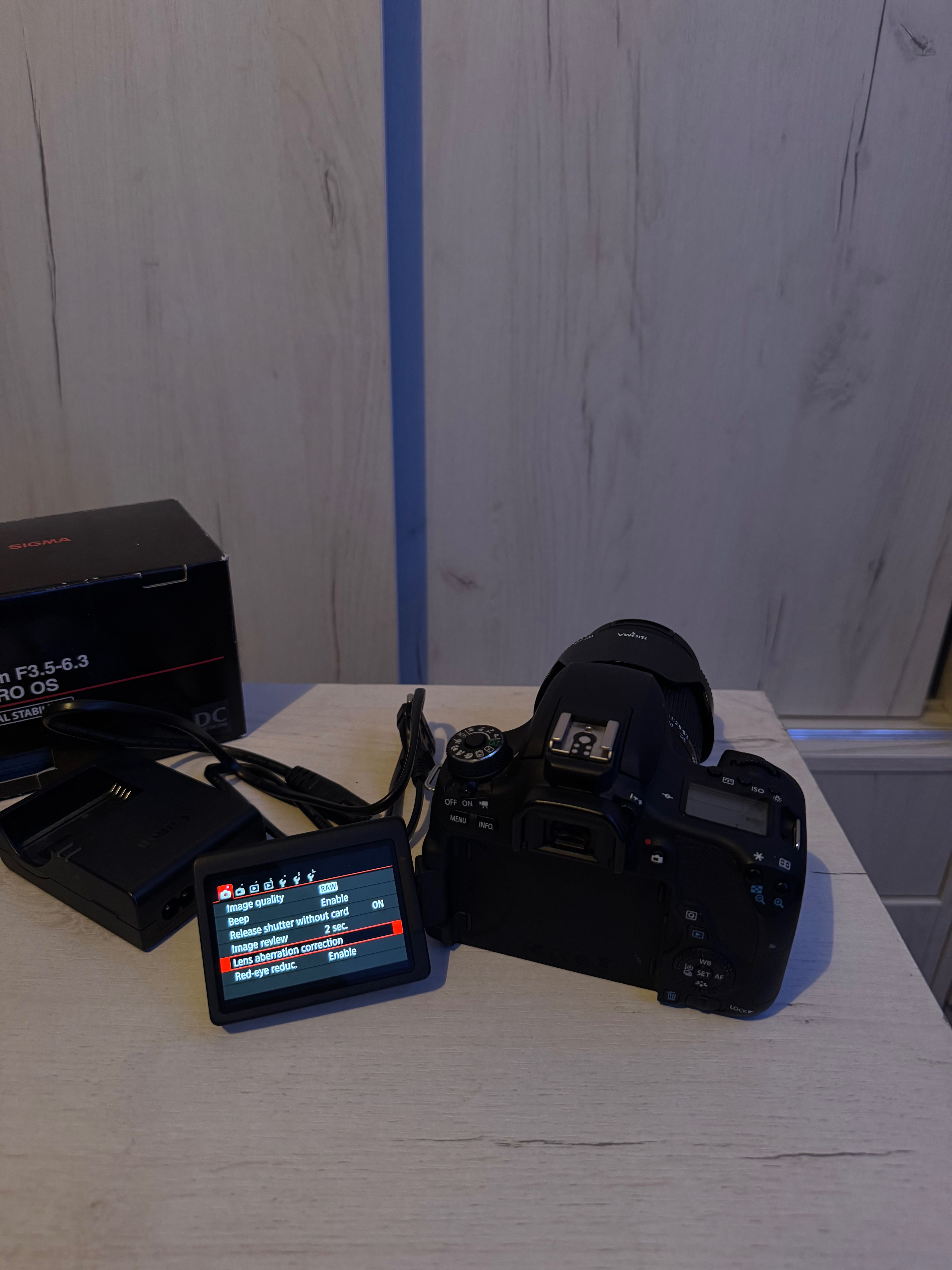 Фотоапарат Canon EOS 760D