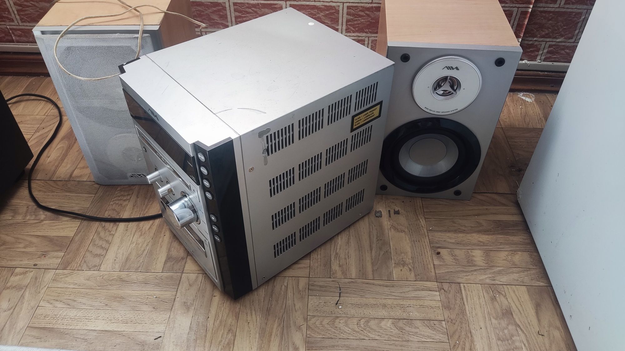музыкальный центр Aiwa XR-FA500.