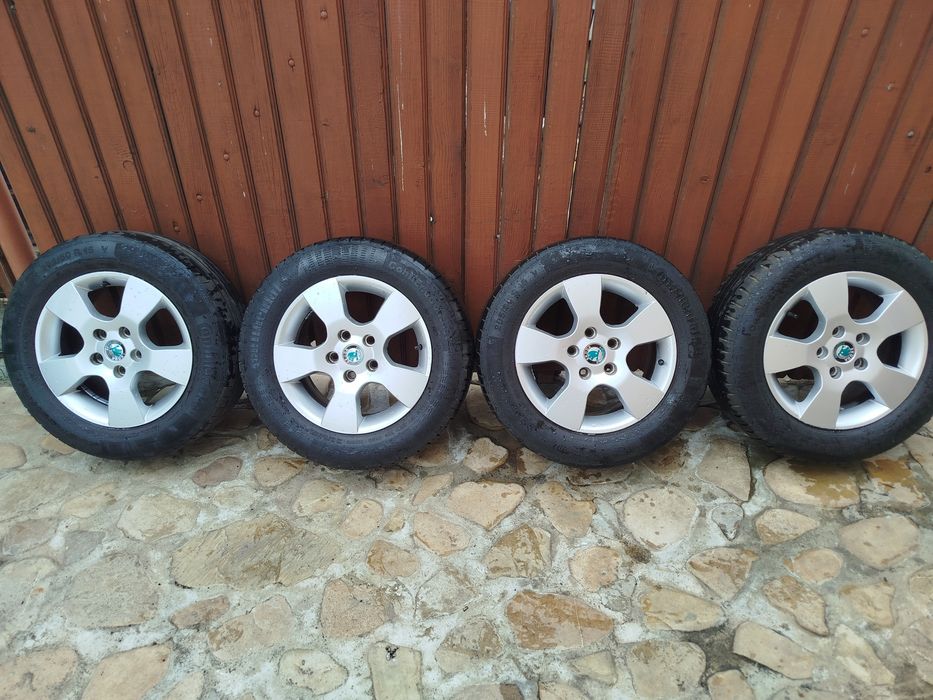 Vând jante Skoda r15