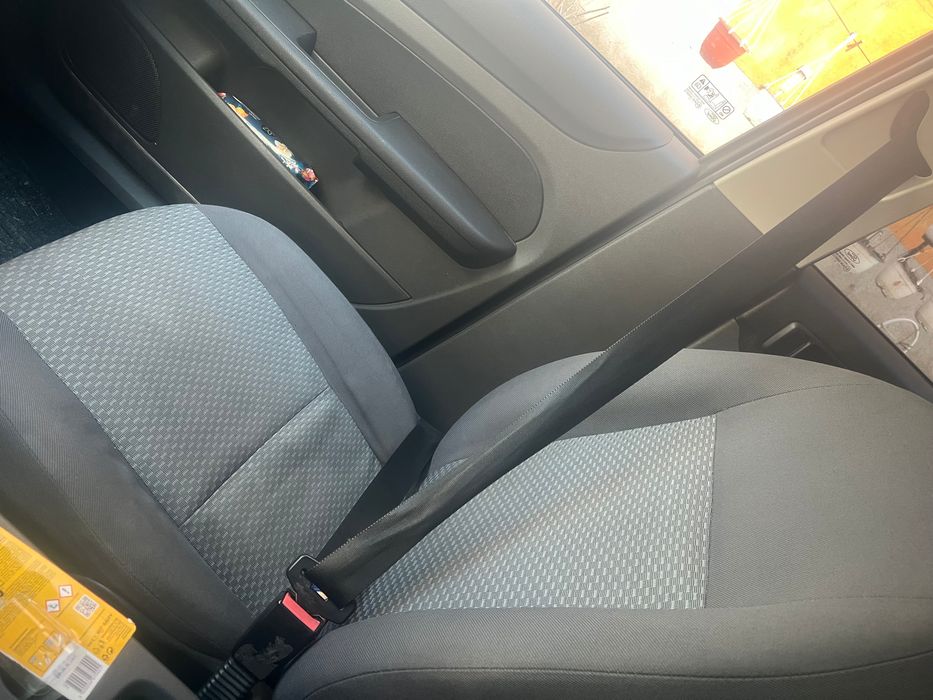 Vând sau schimb Ford focus