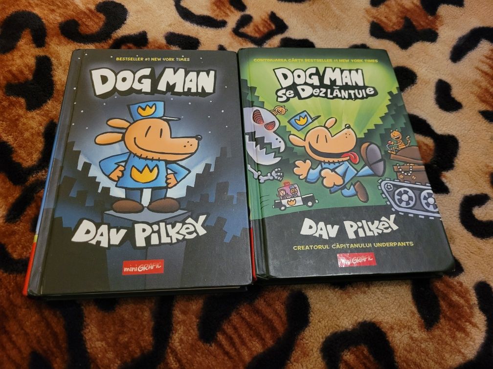 Set 2 Cărți Dog-Men