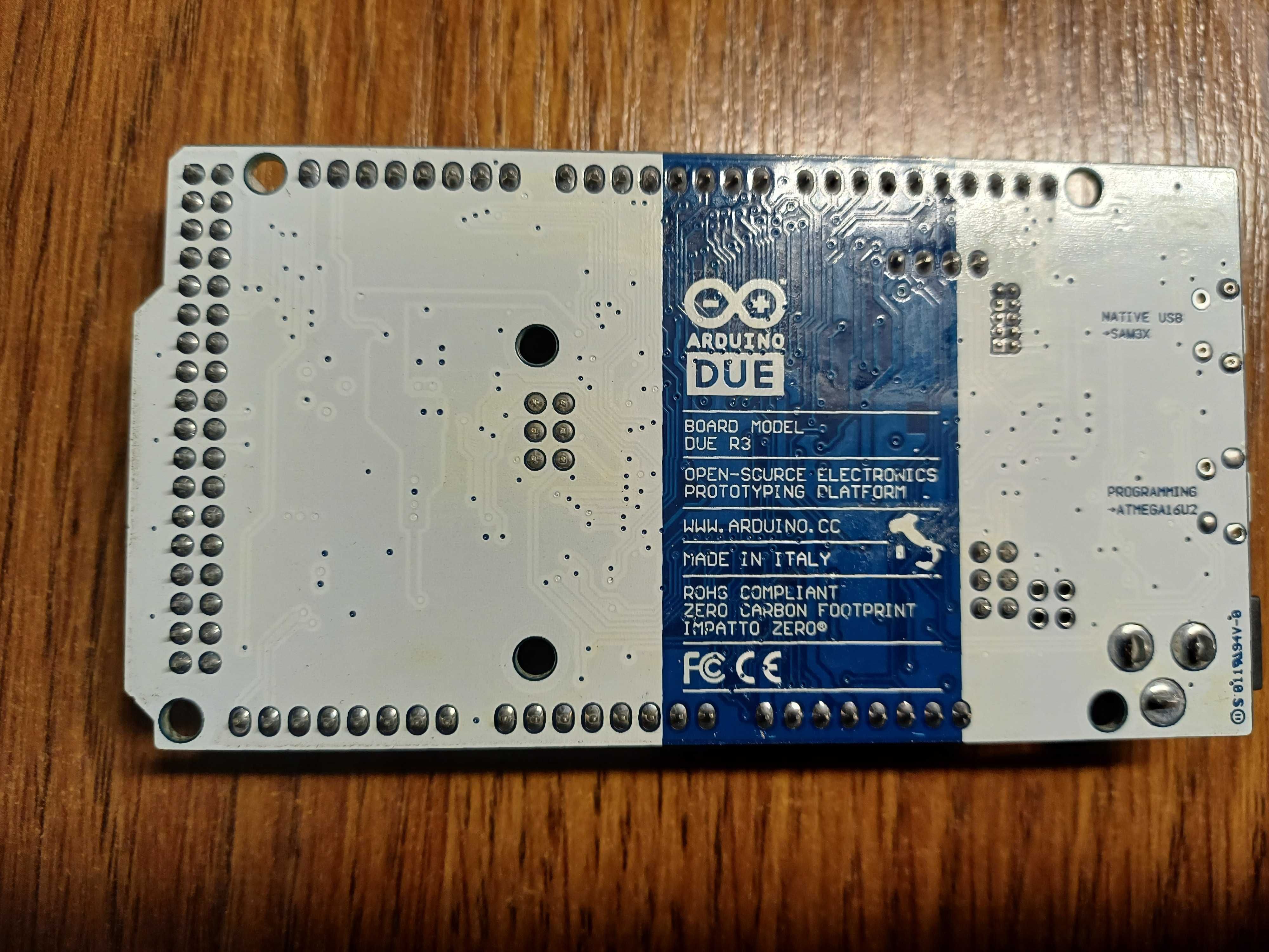 Arduino Due новая в упаковке 15000тенге. Оригинал - Италия.