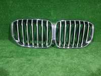 Grila Radiator BMW x5 g05 originala are un mic defect