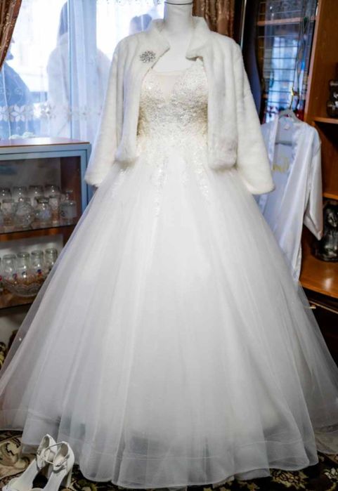 Vând rochia mireasă