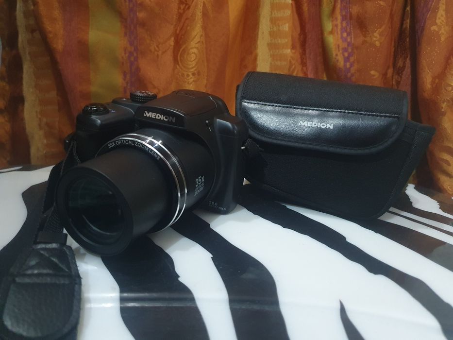 Vand aparat foto medion impecabil