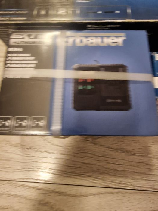 Fierastrau  tip sabie pe acumultori