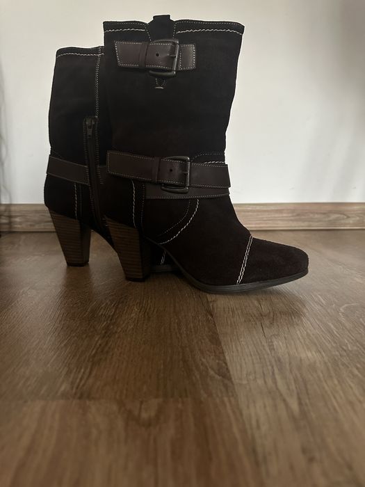 Cizme piele intoarsa marimea 37 LIVRARE GRATUITA 20-22 aprilie