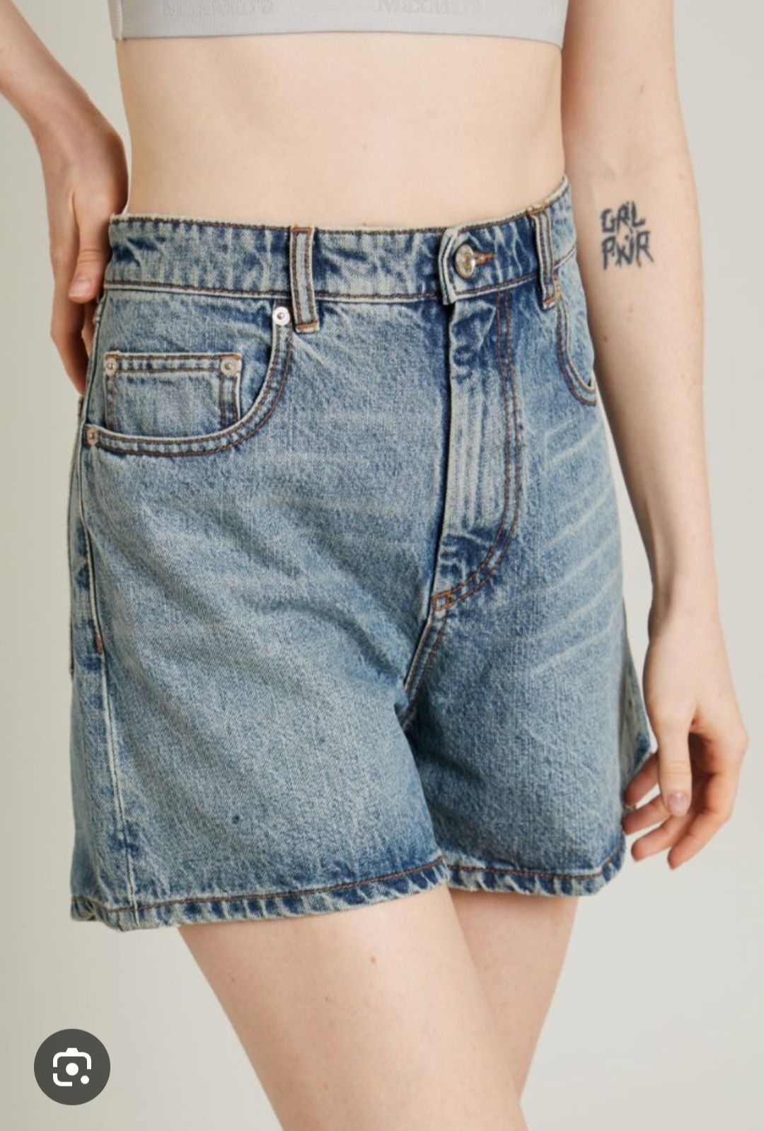 ZARA къси панталони- 44 L