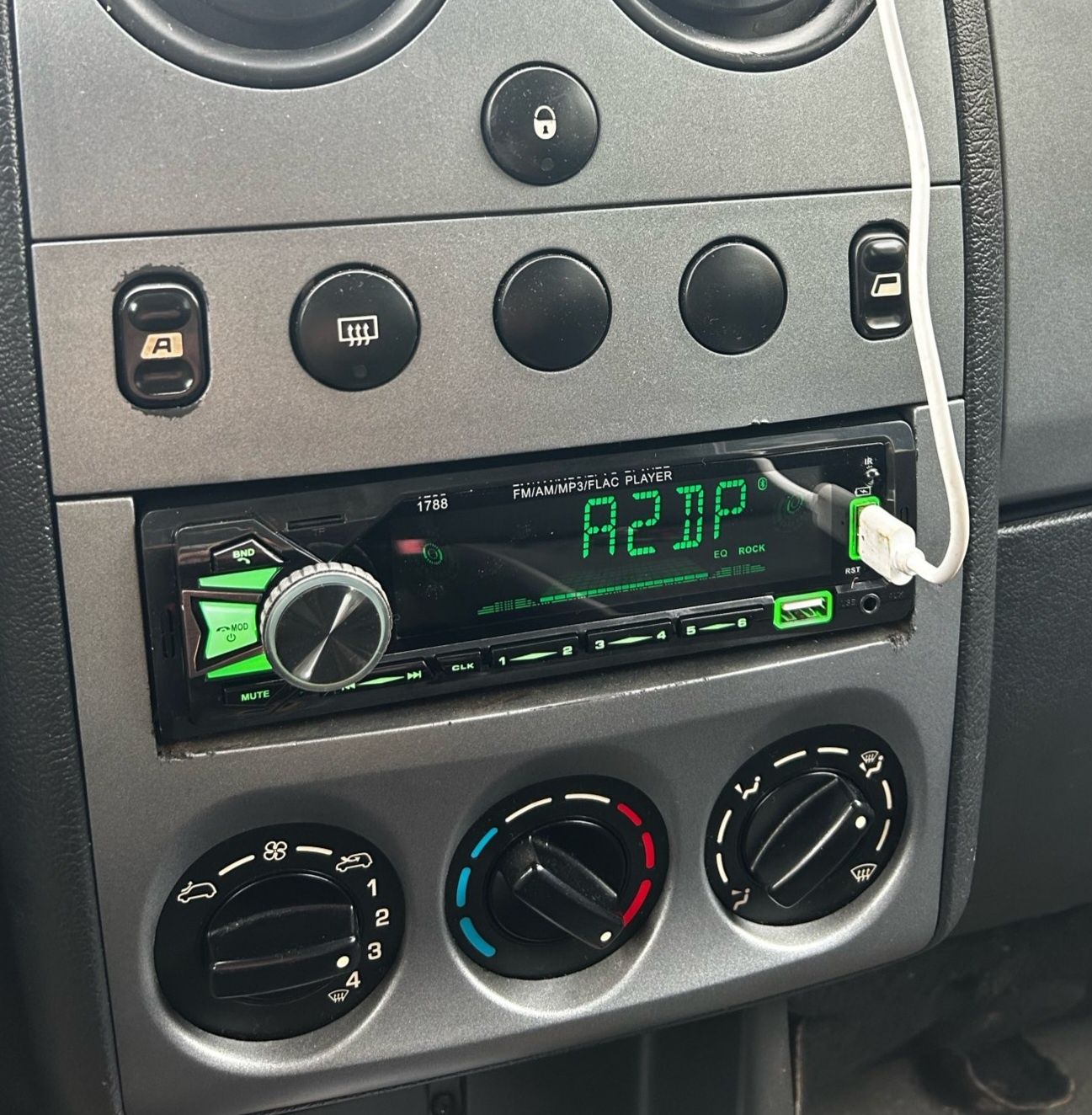 !!!Промоция!!! Bluetooth плеър за кола 4х50W