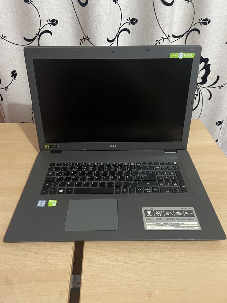 Laptop Acer Aspire E5-773G