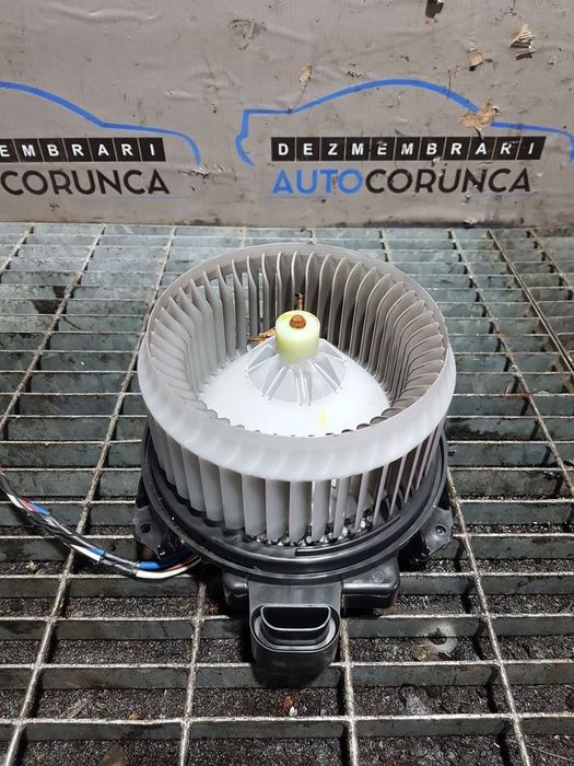 Aeroterma Toyota Rav 4 III Facelift 2010 - 2012 (642) 2727008093