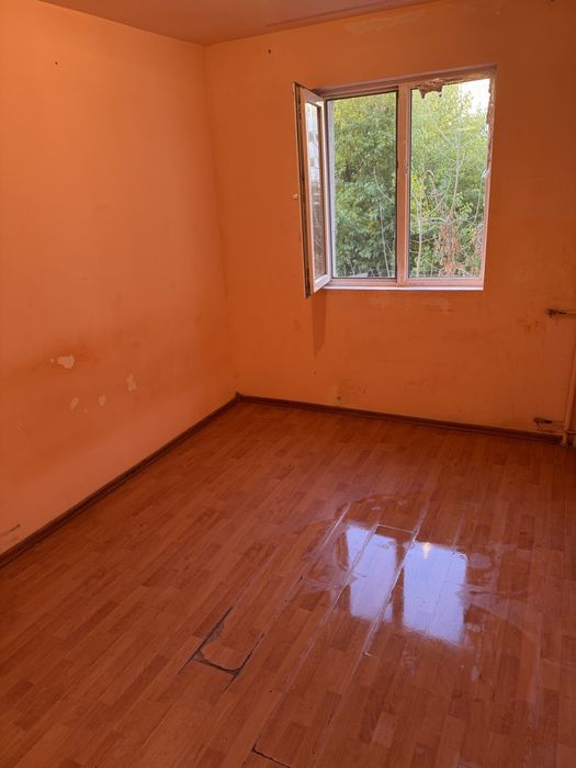 De vanzare Garsoniera in zona Girocului