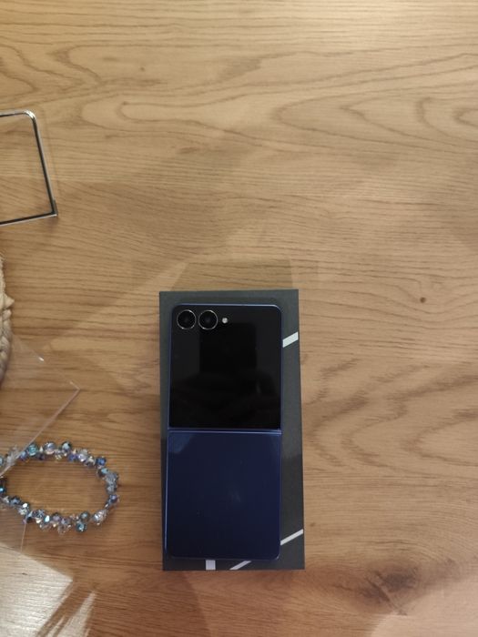 Samsung Z Flip 7 256 gb