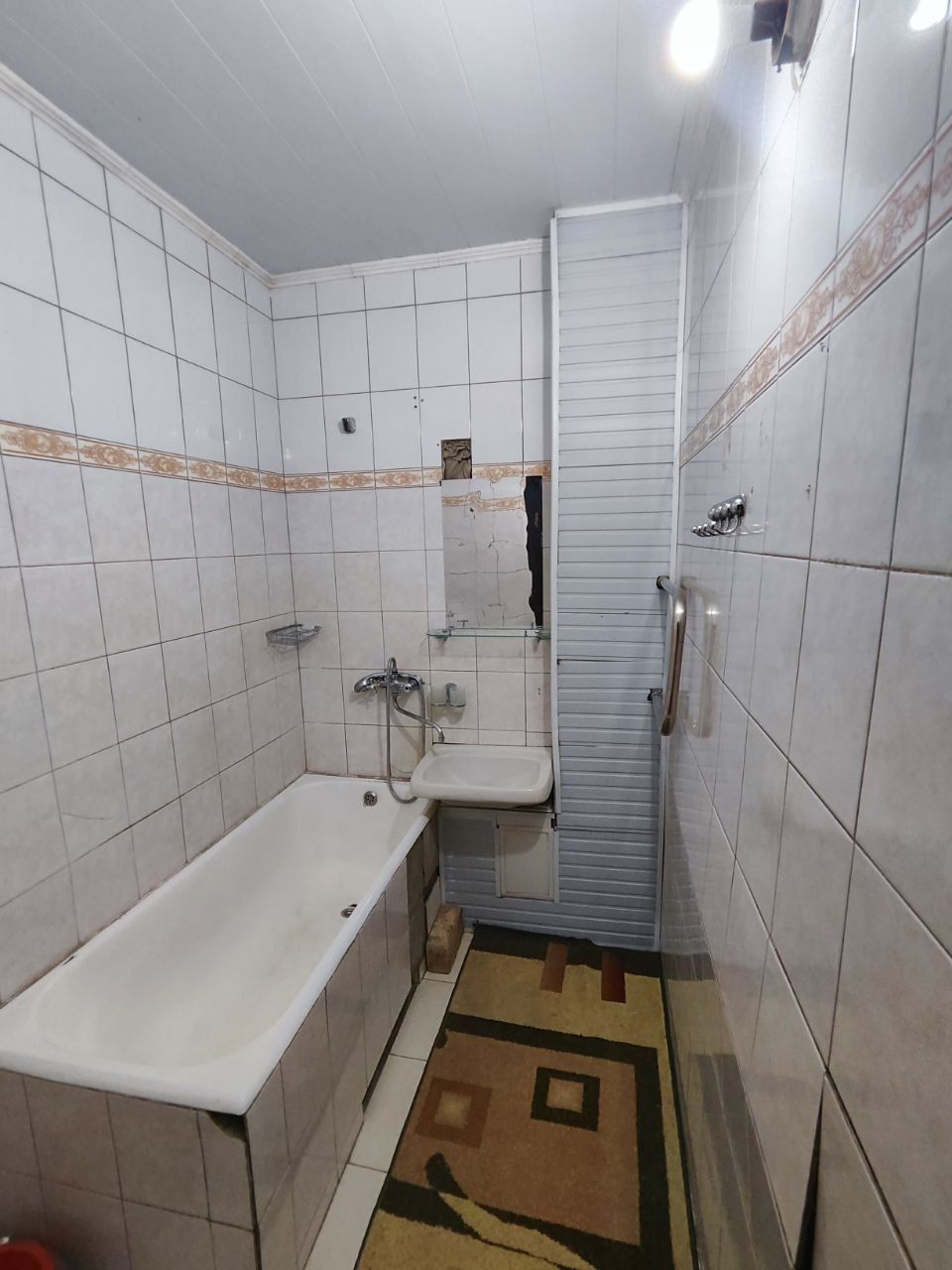 Продам 3 ком юнусабад 15 квартал