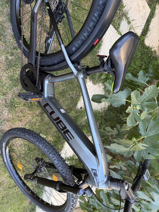 Bicicleta electrica CUBE Reaction Pro