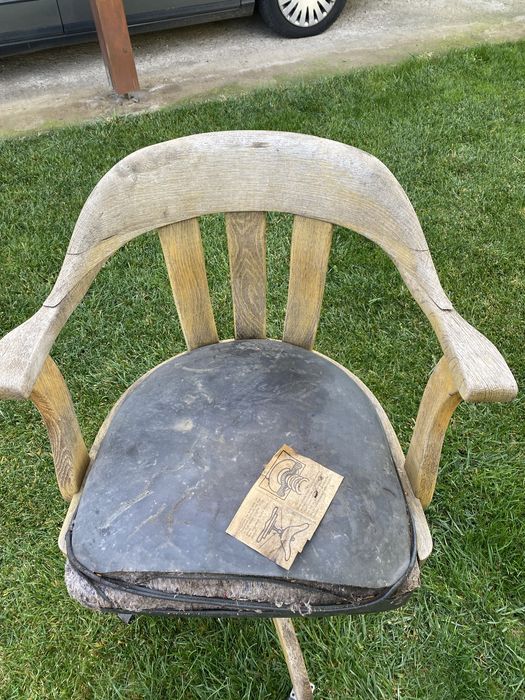 Scaun birou antic german sau elvetian pentru restaurare