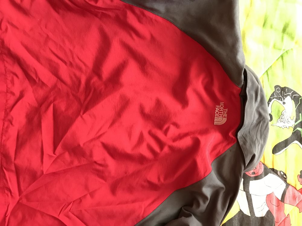 Продавам яке The north face мъжко S