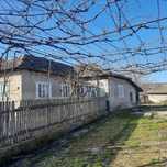 Vand casa bătrânească!