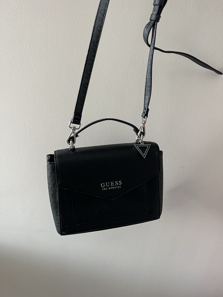 Дамска чанта guess