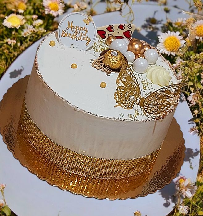 Tort proaspăt disponibil