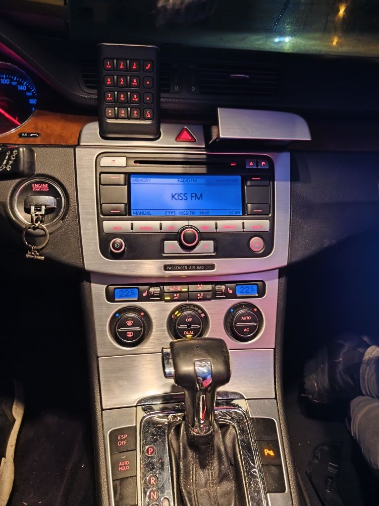 Set trimuri bord scrumieră sertăraș ceasuri bord Volkswagen Passat B6