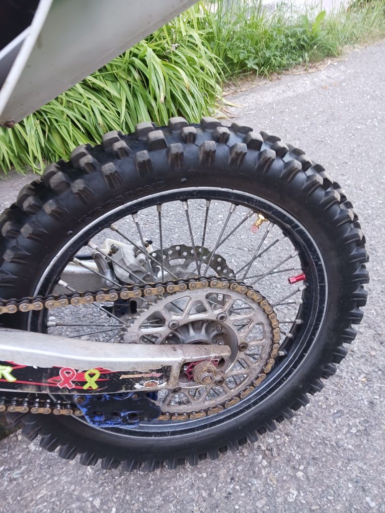 Kawasaki.    KXF.   450.
