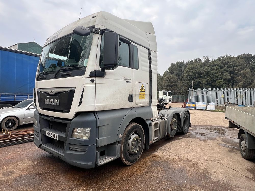 Dezmembrez Daf XF & Daf CF 13L Euro6 ,Scania V8 Euro6, Iveco Euro6.